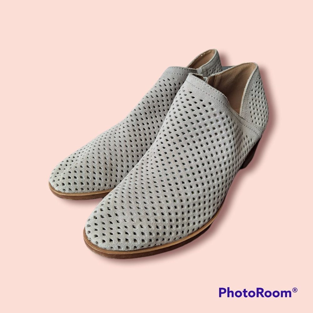 Lucky Brand beige booties